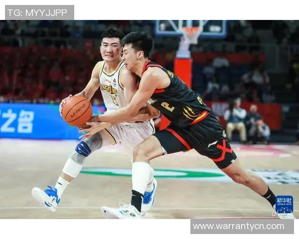 深圳队与浙江广厦队激战正酣谁能在这场对决中笑到最后