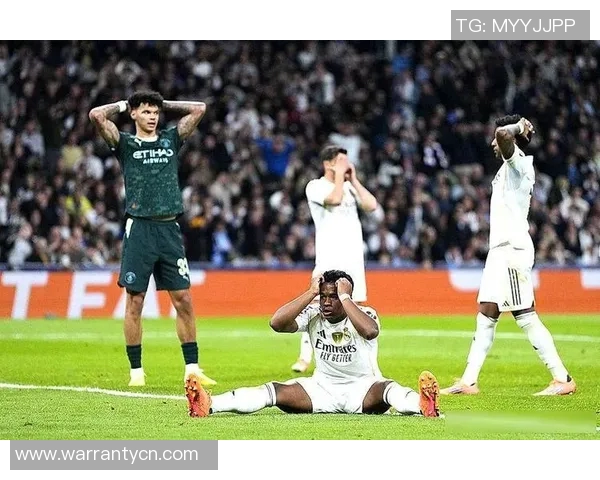 皇马与巴伦西亚激战正酣红牌争议引发球迷热议与讨论